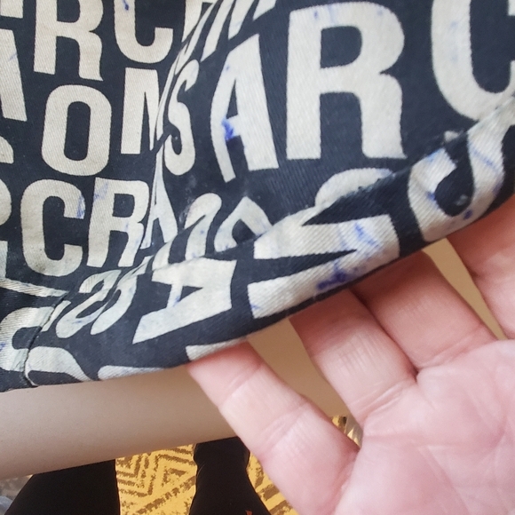 MARC BY MARC JACOBS BLACK PEBBLED LEATHER. Q HILLIER CLASSIC HOBO. GOLD PLATED. - Picture 7 of 15